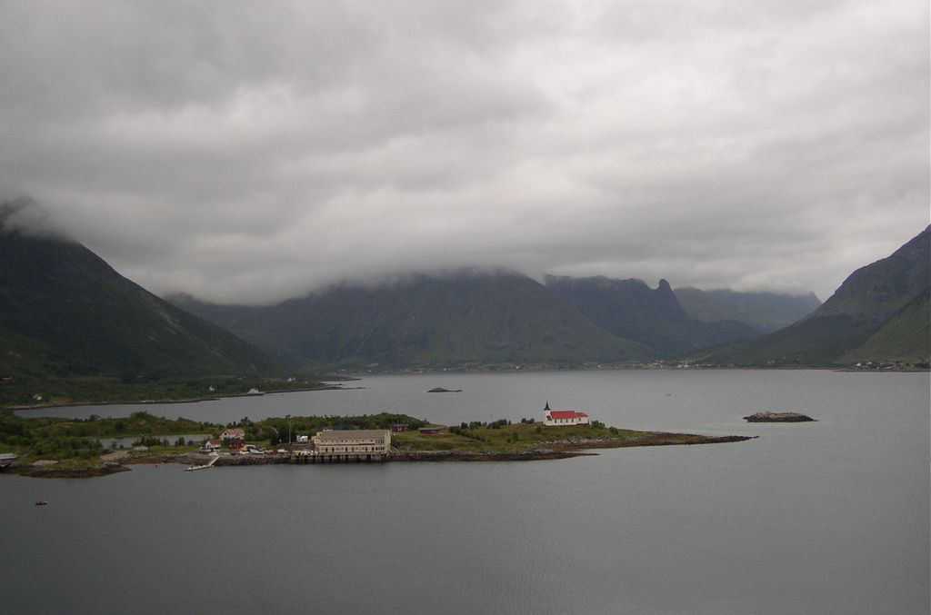 Arrivée sur les iles Lofoten : le temps change ...