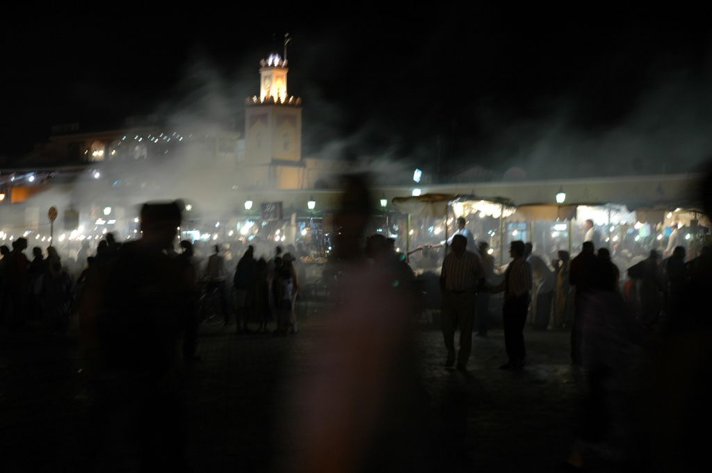 nocturne sur la place Jemaa el Fna