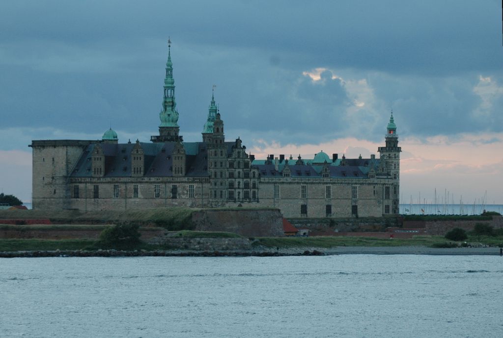 Arrivée à Helsingor :  le chateau (Danemark)