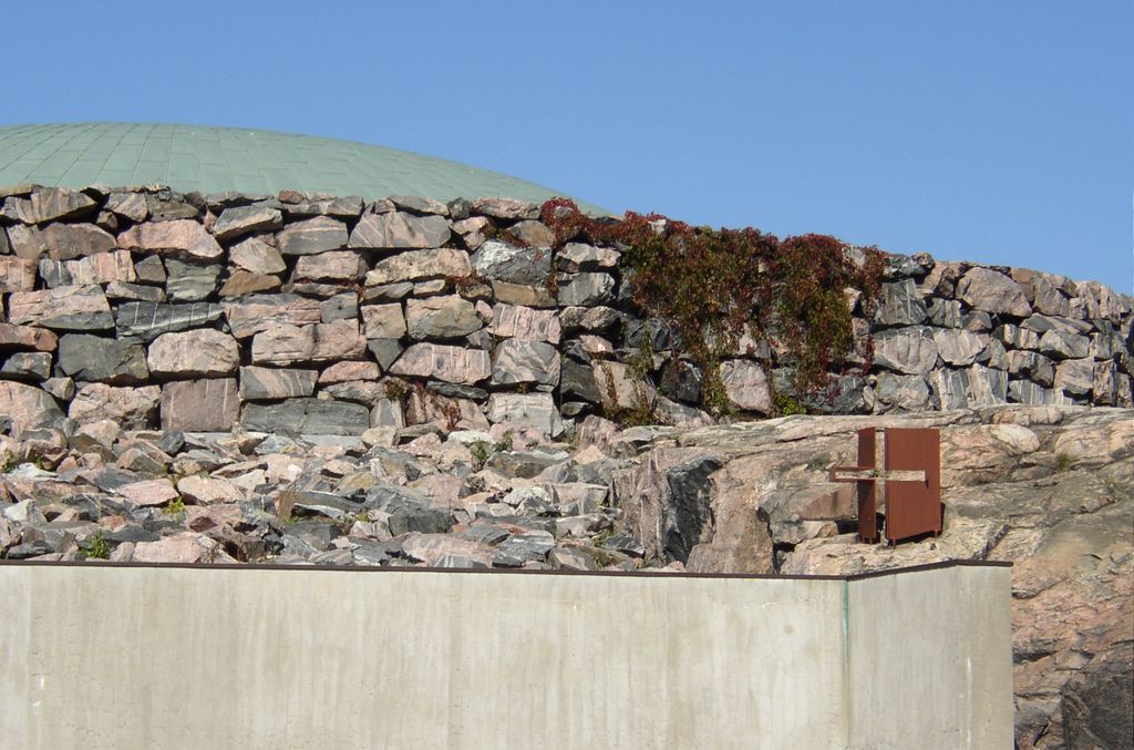 L'église dans le rocher (architectes Suomalainen)