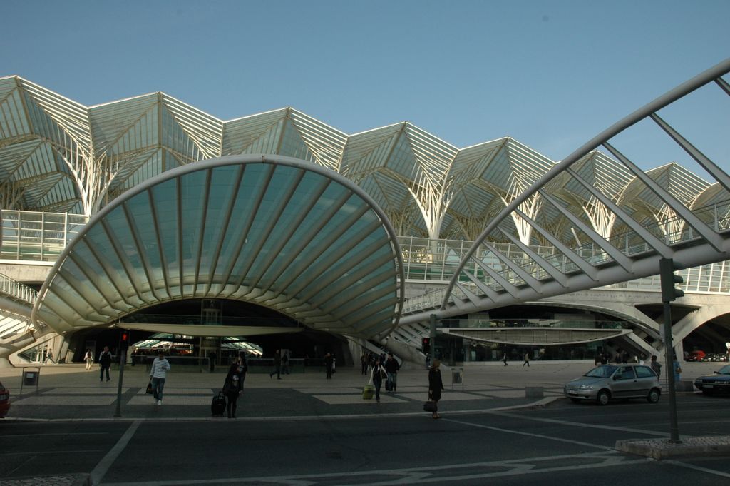 La gare d'Oriente dans le Parc des Nations (architecte S. Calatrava)