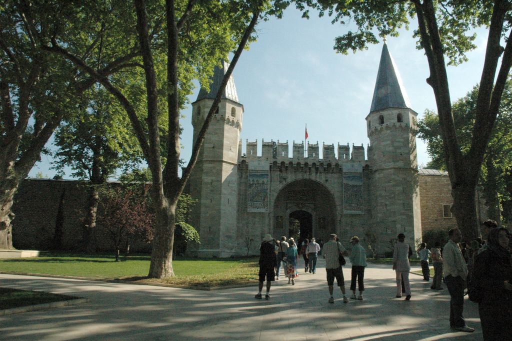 Istanbul : Palais de Topkapi, entrée de la deuxième cour (recto)