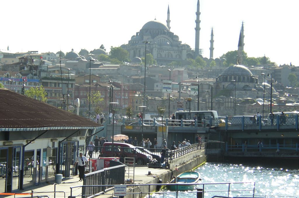 La Mosquée de Soliman le Magnifique vue de l'embarcadère
