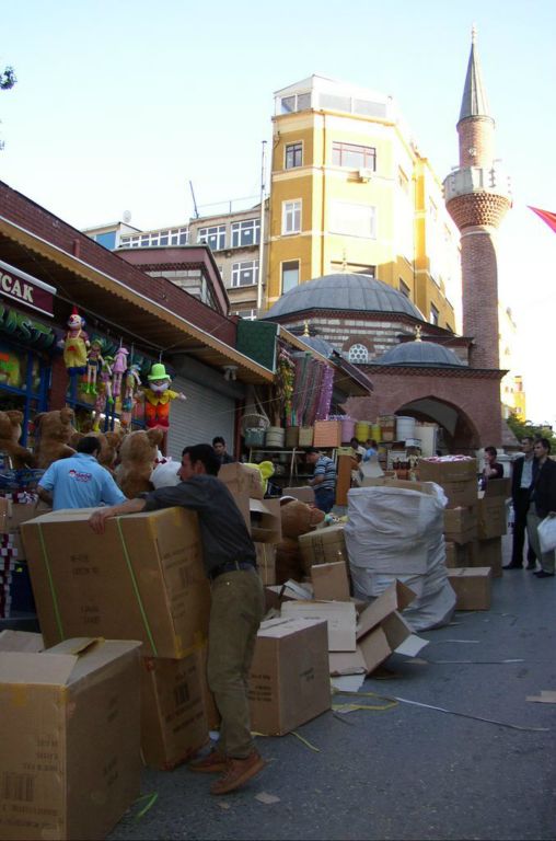 Rue commerçante dans Eminönü