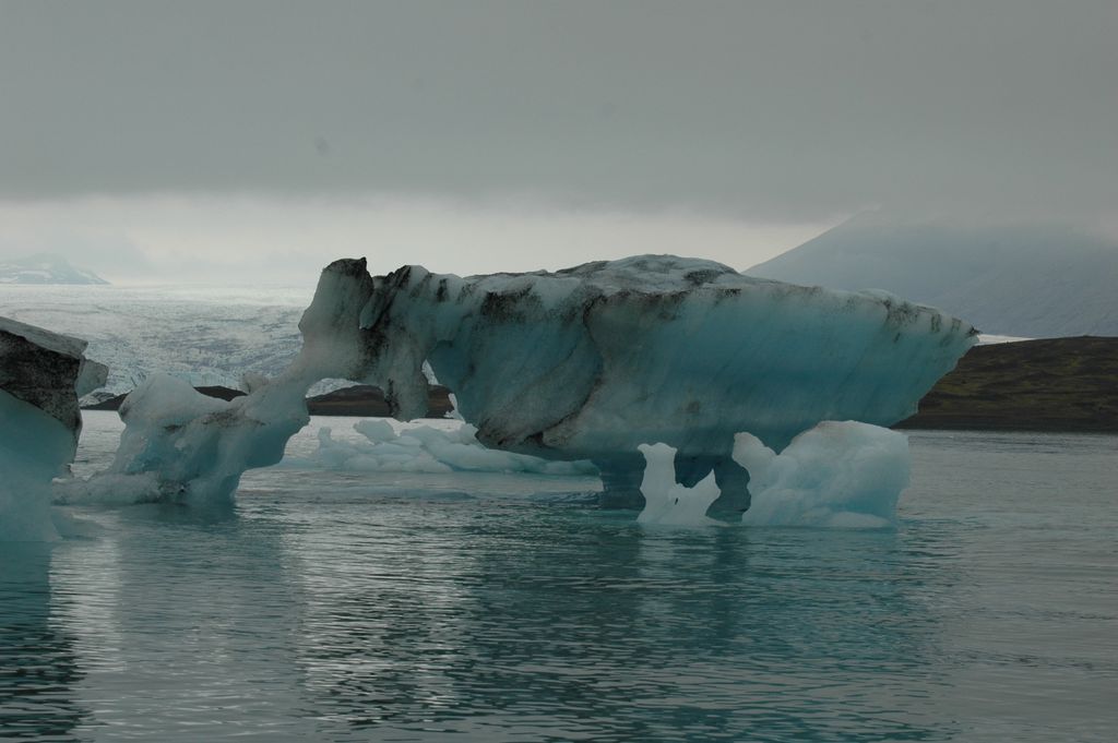 Icebergs détachés du glacier Breidamerkurjokull