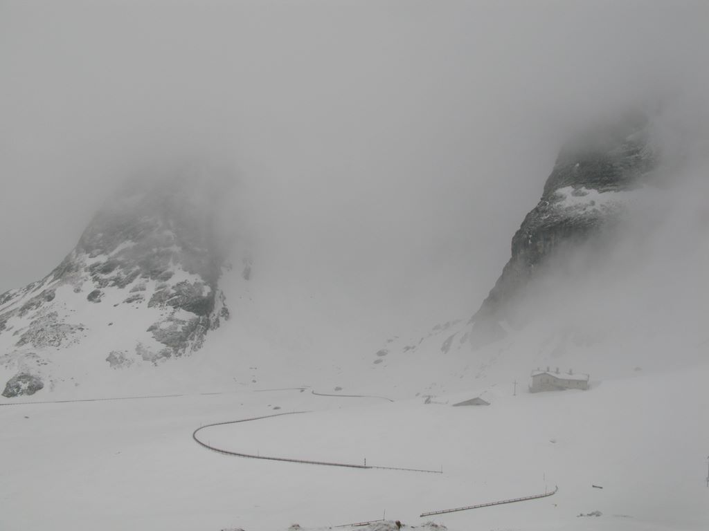 vers la Fenêtre Ferret à 2698m