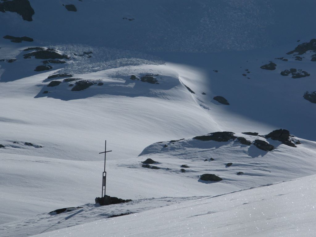 Descente du Col Ouest de Barasson vers Bourg Saint Pierre