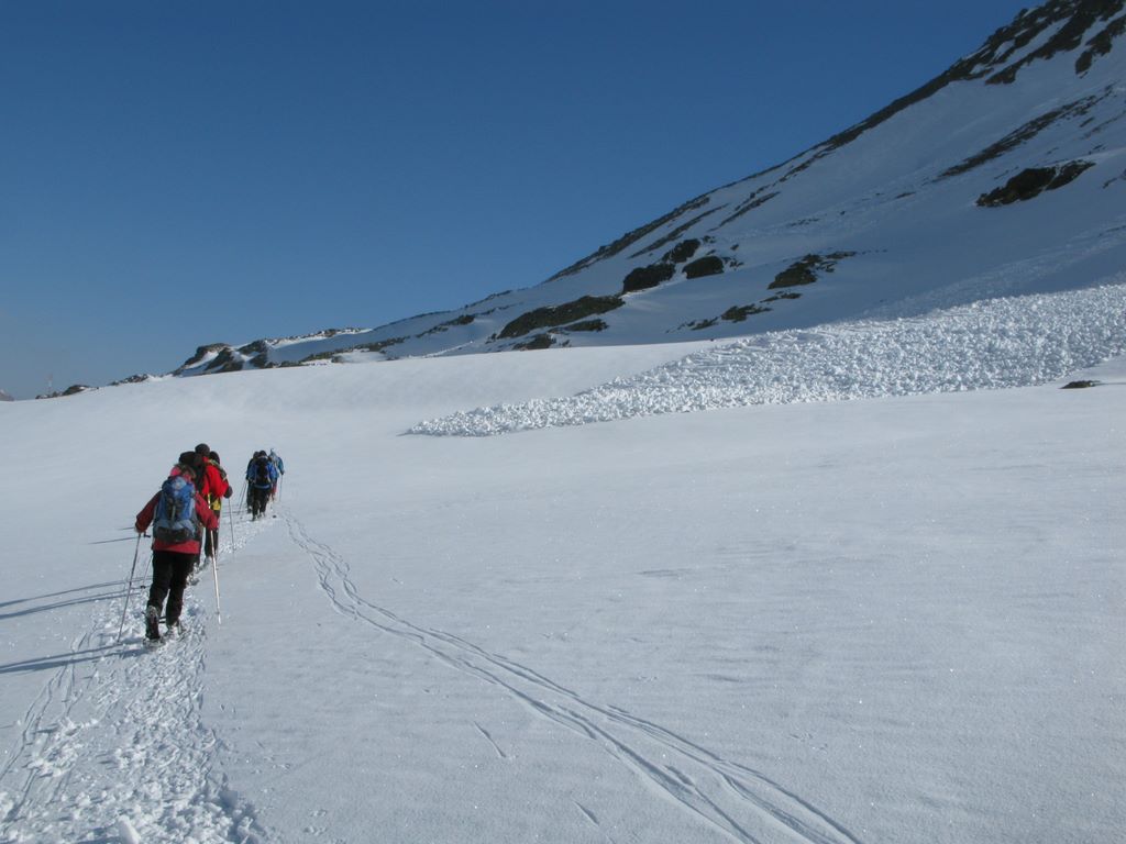 Descente du Col Ouest de Barasson vers Bourg Saint Pierre