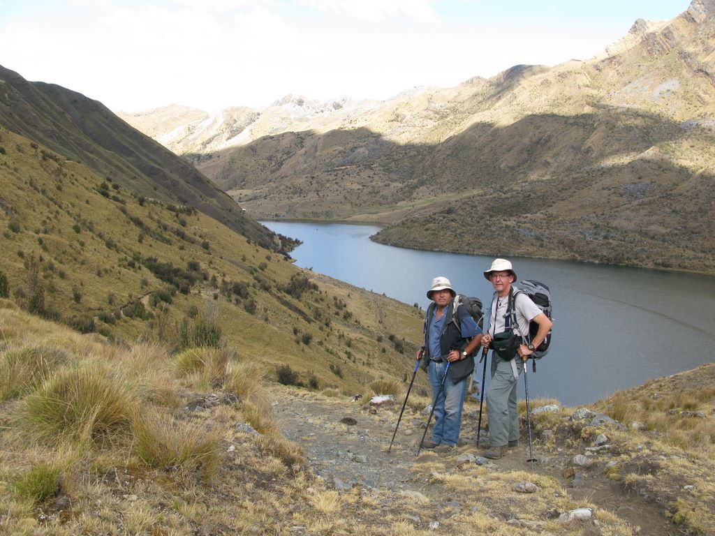 Arrivée au Lac Huecrucocha (4000 m.)