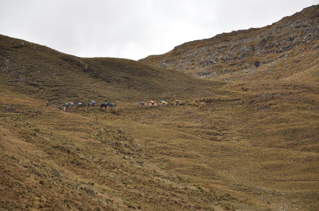 Montée vers le col de Tupatupa