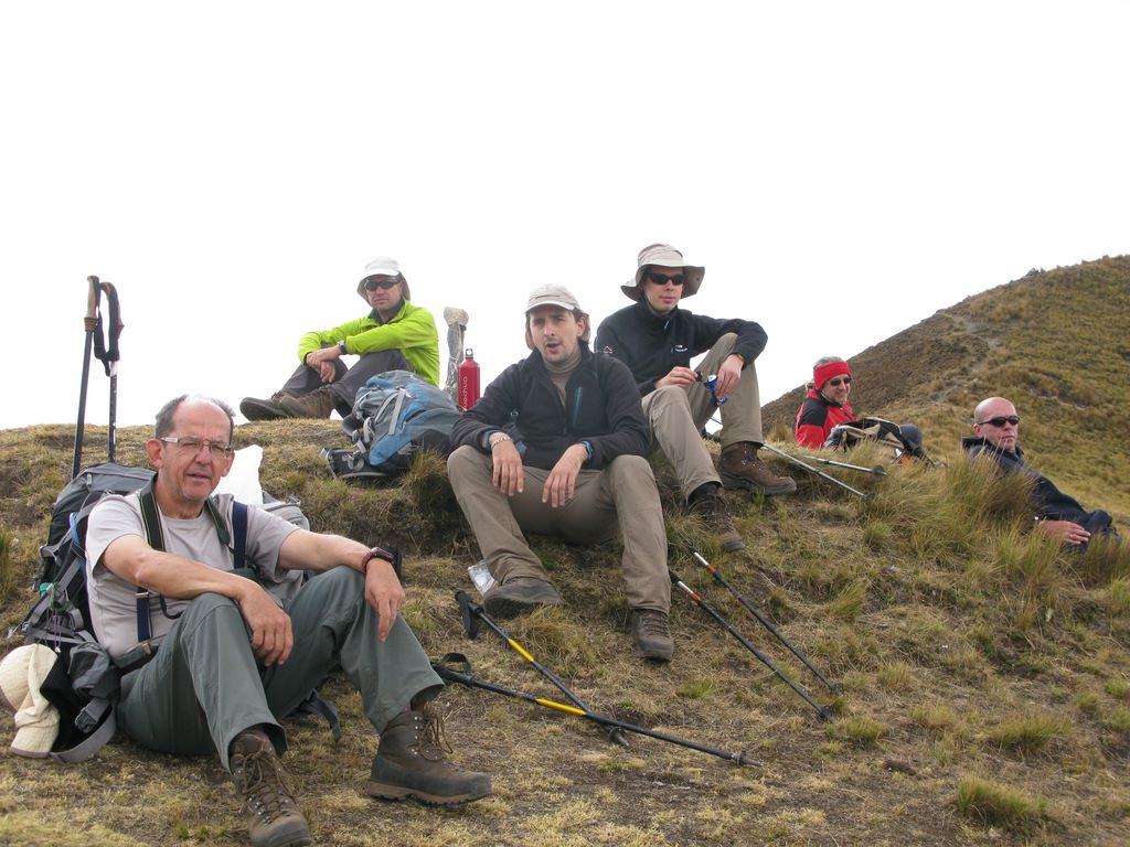 Pause au col de Tupatupa (4360 m.)