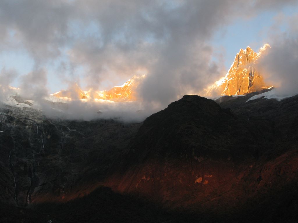 24 aout : lever du soleil sur le Nevado Pucajirca