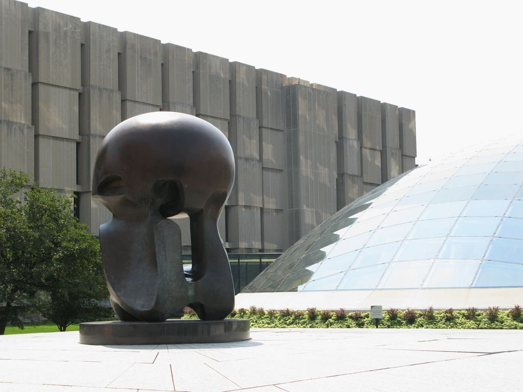 Sculpture "Nuclear Energy" ; c'est ici que le premier réacteur nucléaire était installé en 1942