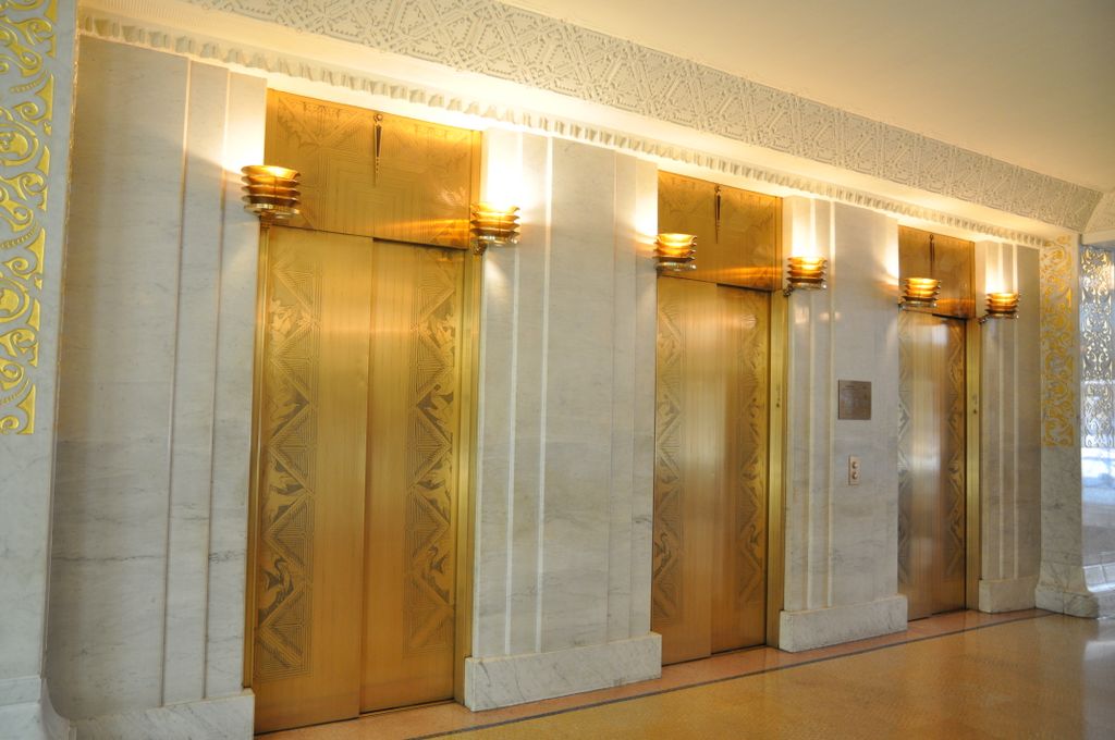Les portes d'ascenseurs du Rookery building