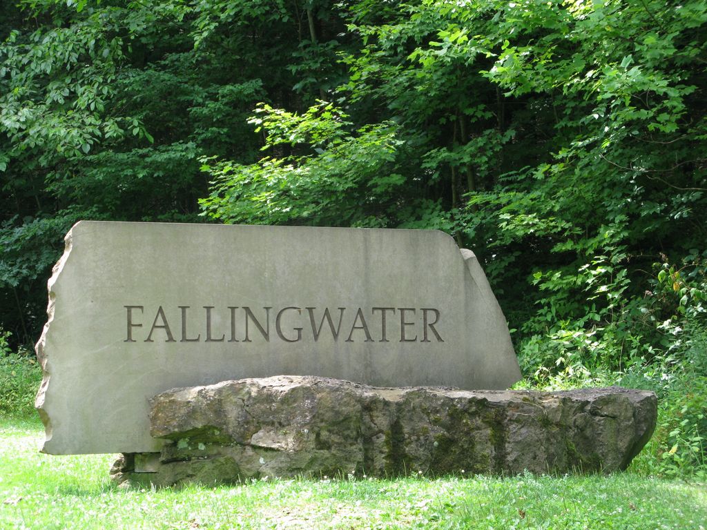 Visite de Fallingwater, le chef d'oeuvre de F.L. Wright (1939)