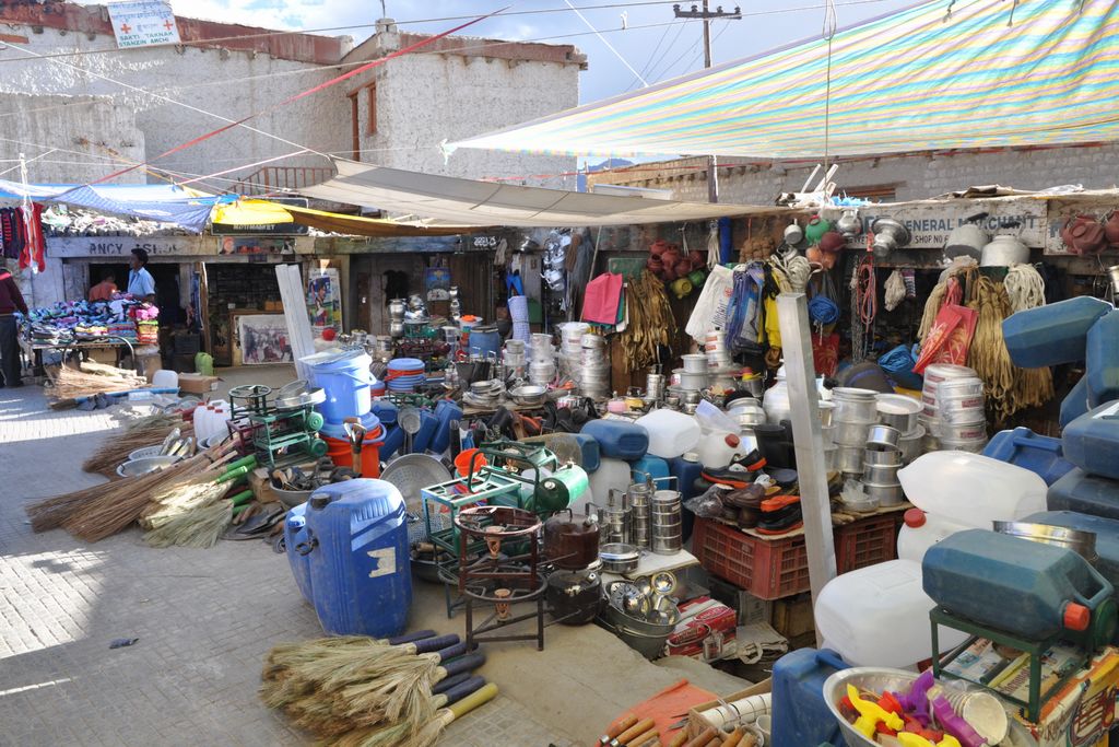 Promenade dans un bazar de Leh