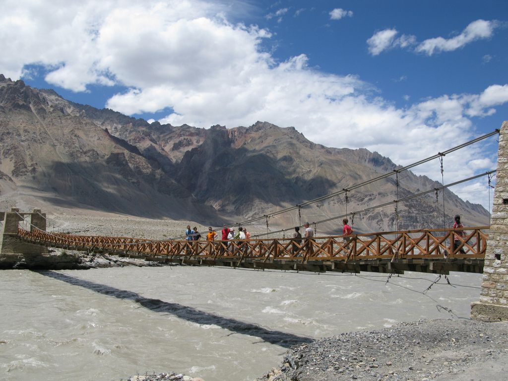 Pont au-dessus de la Zanskar