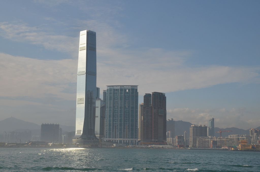 L'ICC (484m) achevé en 2010 est le plus haut bulding de Hong Kong