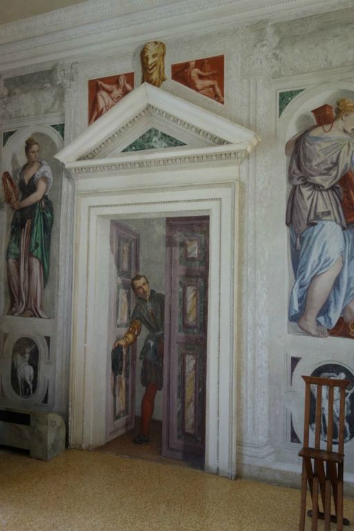La villa a été décorée - excusez du peu - par Veronese