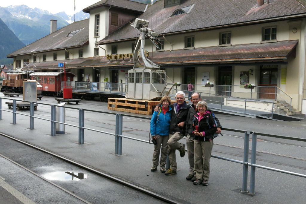 Attente du train à la gare de Bergün