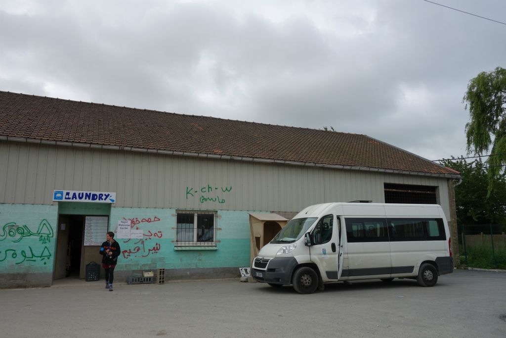 La laverie qui fonctionne de 9 h du matin à 2h du matin ! La navette qui fait, tous les quarts d'heures des AR entre le  camp et Auchan