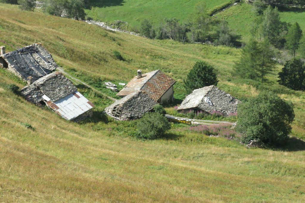 Hameau de Côtes à 1934 m 