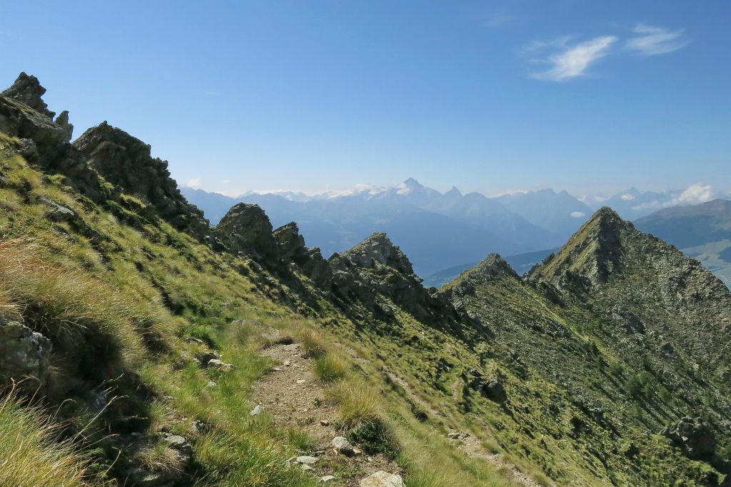 Ligne de crête où se situe le col