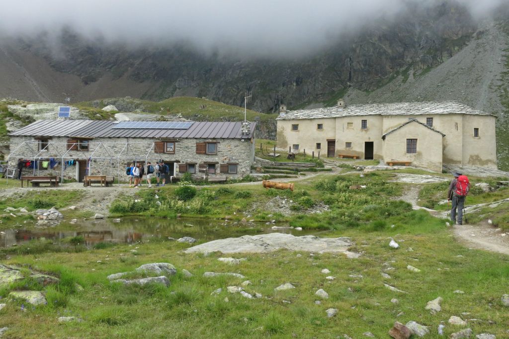 Arrivée au refuge de Cuney  à côté du sanctuaire