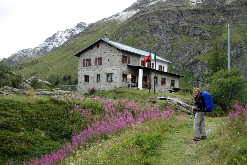 Arrivée au refuge Barmasse à 2160 m