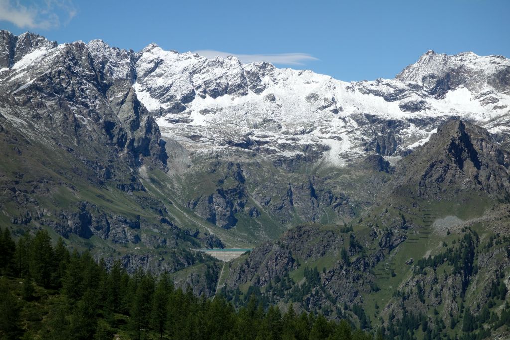 Vue sur le lac Cignana et le refuge Barmasse d'où l'on vient