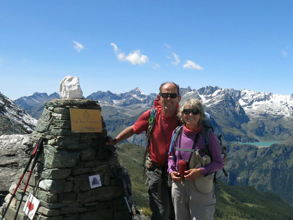 Arrivée au Col des Fontaines à 2696 m