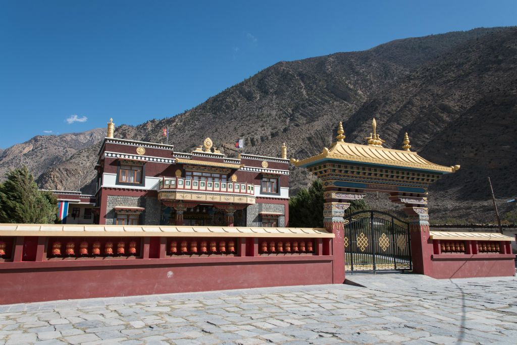 L'entrée principale du monastère