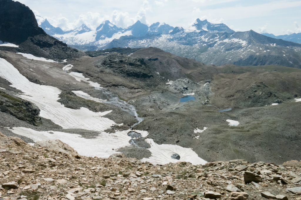 Vue sur la descente depuis le col