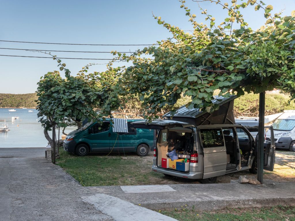 A l'extrème sud de la Croatie, à quelques km de la frontière du Monténégro, camping au bord de l'Adriatique