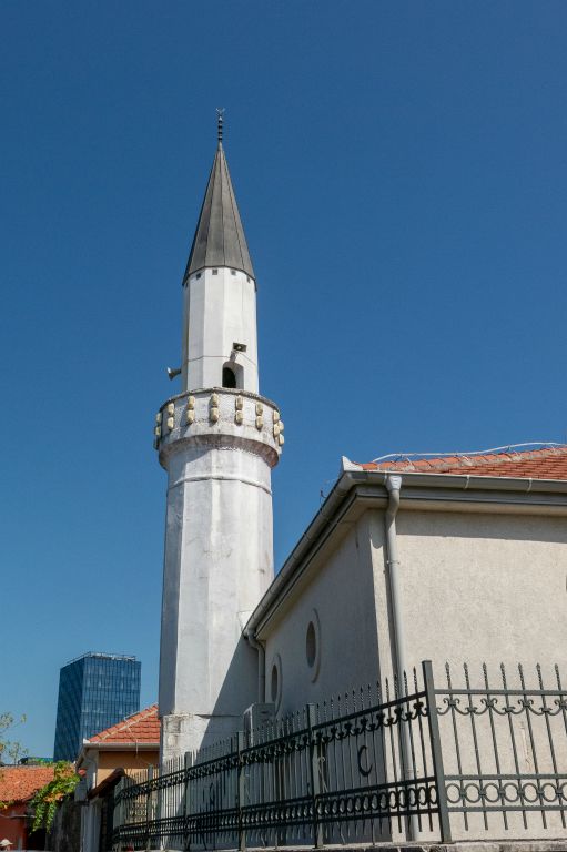 Podgorica fut une ville ottomane. Ici, dans un vieux quartier, la mosquée Skender Chaush du15ème siècle