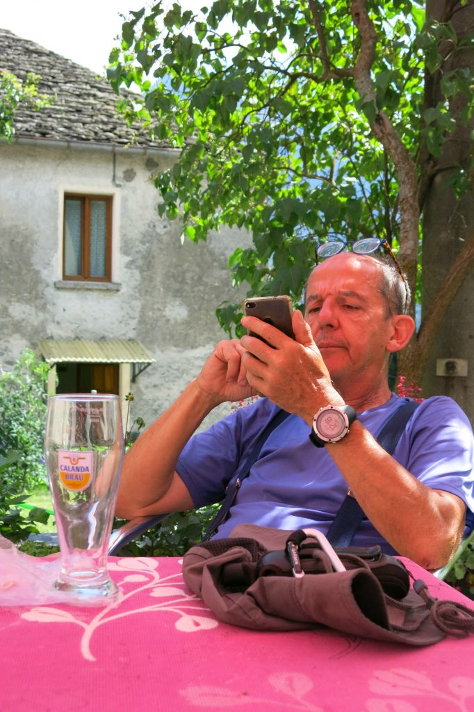 A San Carlo di Peccia, attente du car qui ne passera pas!