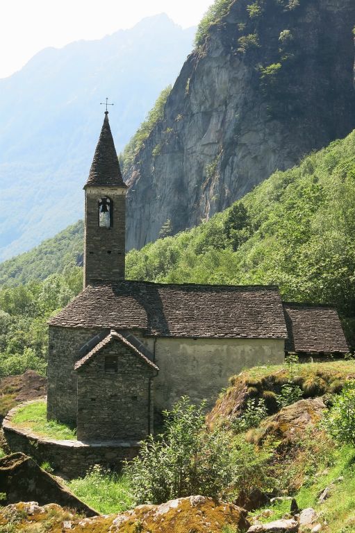 Eglise entre Sonlerto et San Carlo Ponte