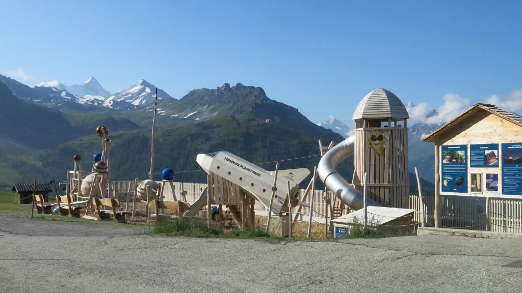 Arrivée à Tignousa (2180m) et début du Chemin des Planètes