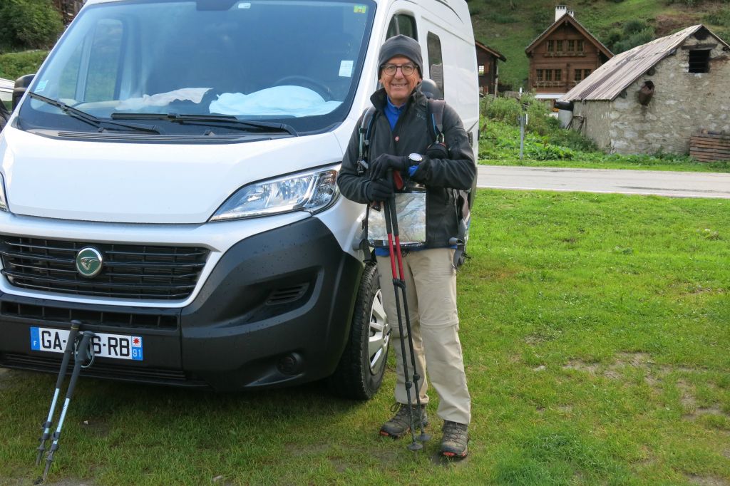 Départ depuis Riale, au bout de la vallée de Formazza, pour une longue boucle qui passe en partie en Suisse