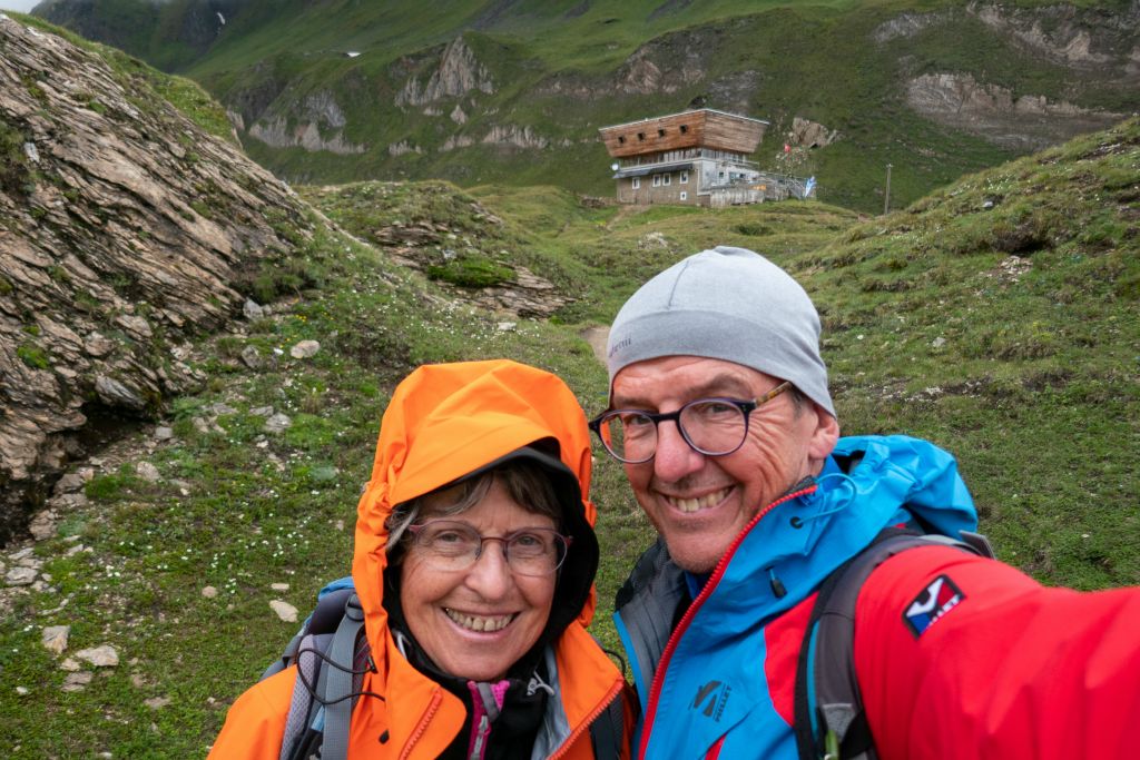 Après un pique-nique au chaud dans la cabane, nous repartons