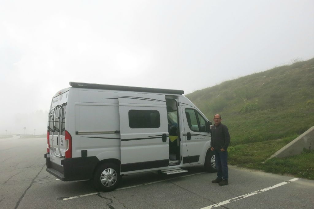 Le matin, nous sommes seuls sur le parking du col du Simplon