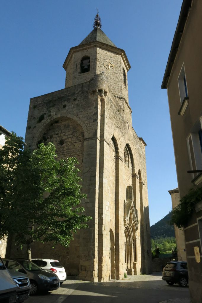 Le soir visite de Nant, son église