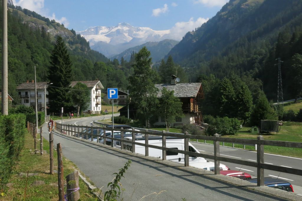 A partir de Torre (après Gressoney-St-Jean), nous partons pour faire le sentier des Walser du Sud vers le Nord