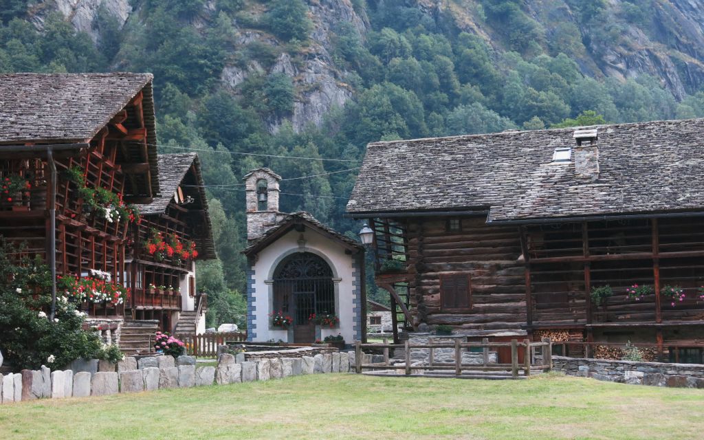 En partant d'Alagna Valsesia, longue rando pour avoir une autre vue sur le Mont Rose