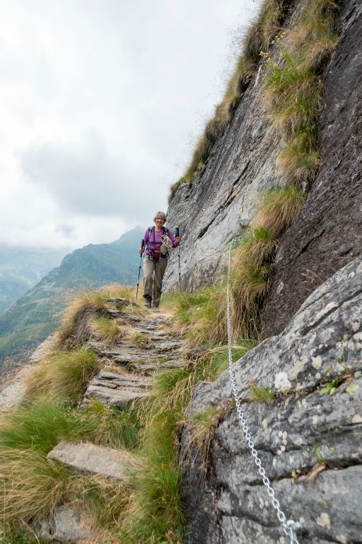 Le début de la descente n'est que gros blocs et escaliers