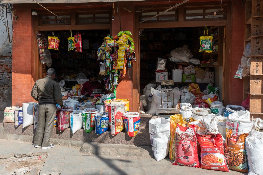 Les innombrables échoppes qui sont l'âme de Kathmandu