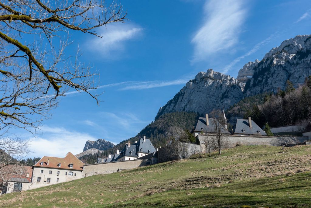 Première vue sur le Monastère de la Grande Chartreuse