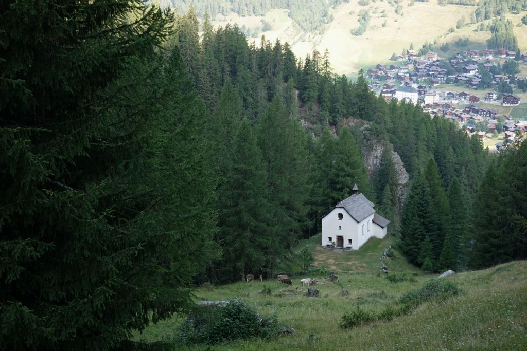 La chapelle Stalenkapelle qui surplombe Reckingen