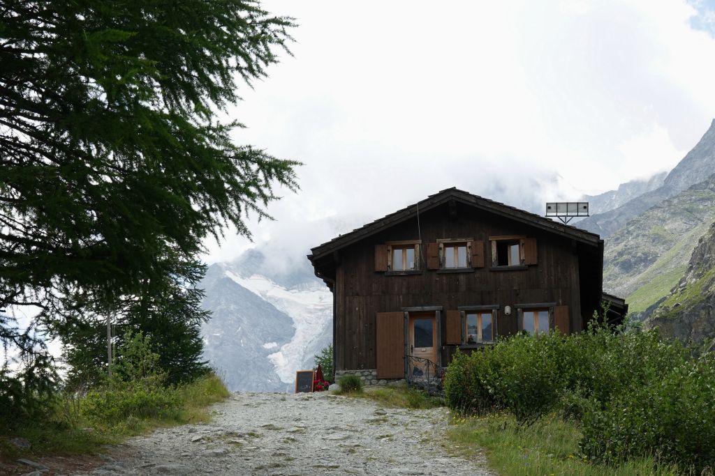 La cabane du Petit Mountet