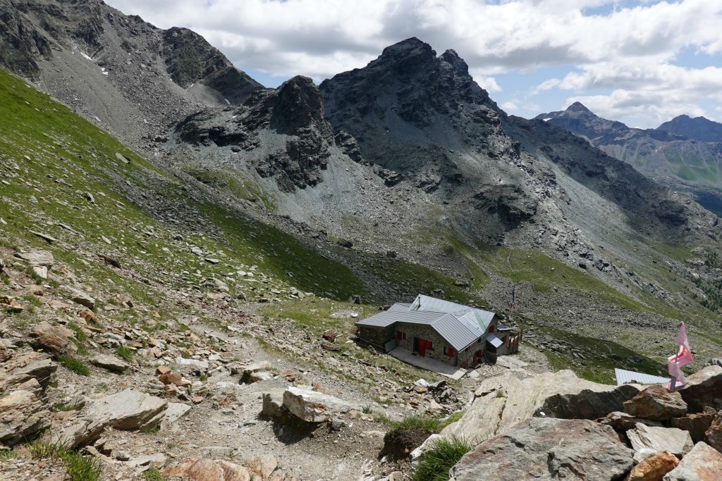 Vue depuis le col Forbici à 2636 m. Quel froid ! Il faut redescendre un peu pour se couvrir